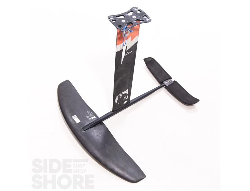 Foil UP Hybrid 1600 + Freerace 450 3 Foil UP Hybrid 1600 + Freerace 450